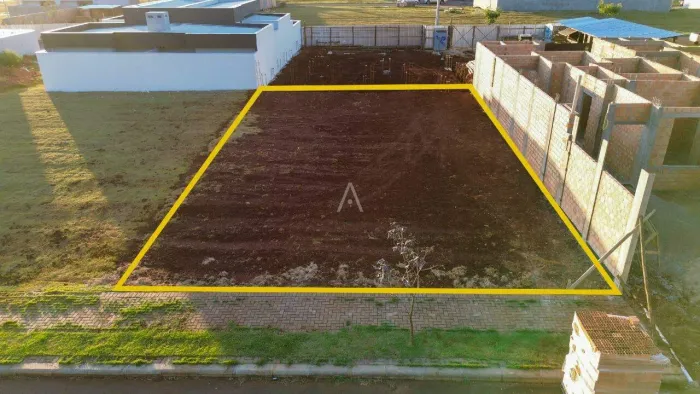 Terreno à venda no Bairro RECANTO TROPICAL em CASCAVEL por R$ 340.000,00
