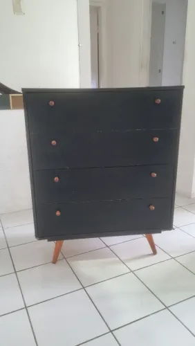 Cômoda estilo retrô