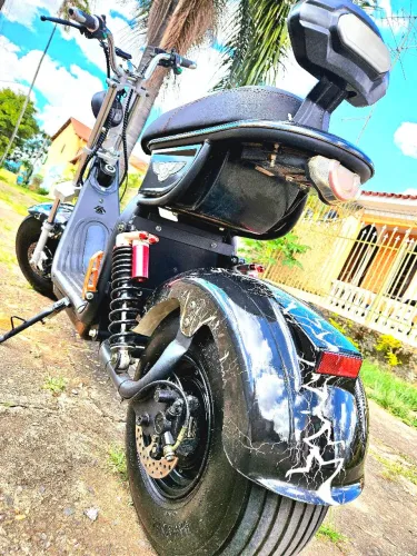Scooter eletrica em estado de nova
