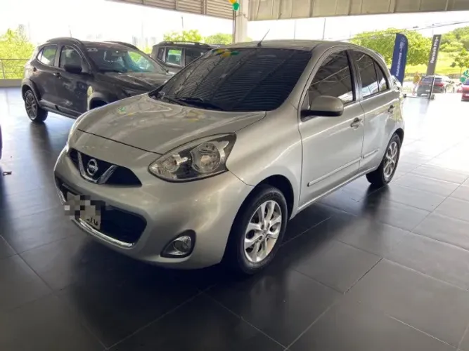 Nissan March SV 1.6 16V Flex Fuel 2015