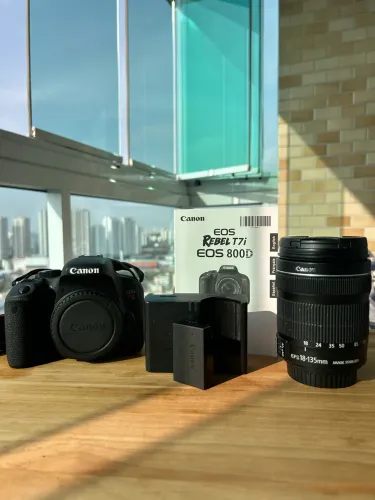 Canon EOS Rebel T7i / 800D + EF?S 18?135mm IS STM | Pouquíssimo uso | Completa