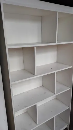Estante livreiro usada em bom estado 2por 750 reais