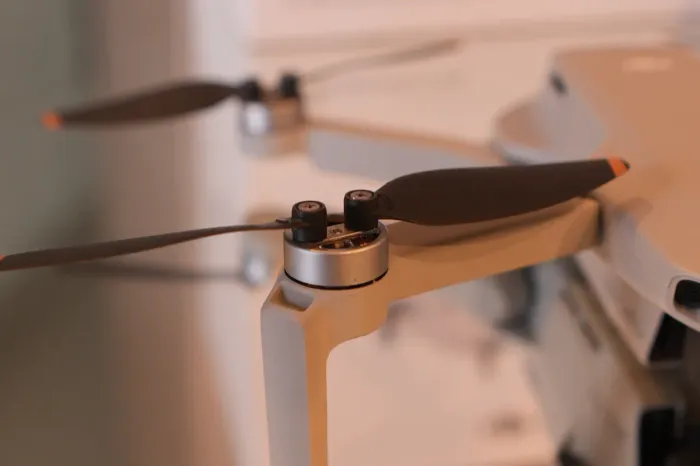 DJI Mini 2 Fly More Combo | Estado Impecável