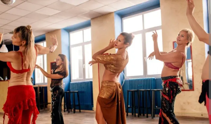  Professora de dança do ventre 