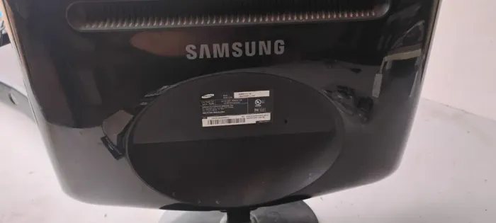 MONITOR SAMSUNG "19''POLEGADAS FUNCIONANDO POR APENAS 180 REAIS