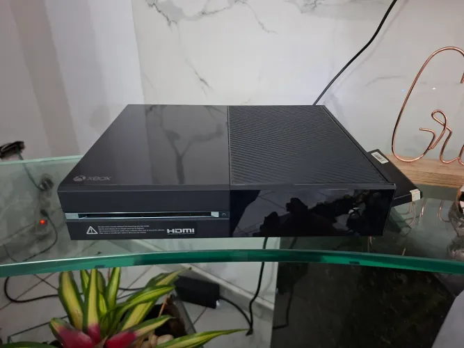 Xbox one 500GB + 500GB externo (16 jogos)