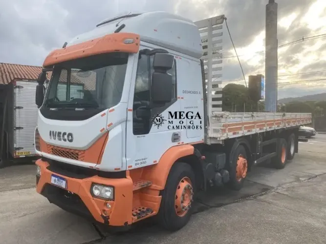 Iveco Tector 240 E Bi Truck carroceria
