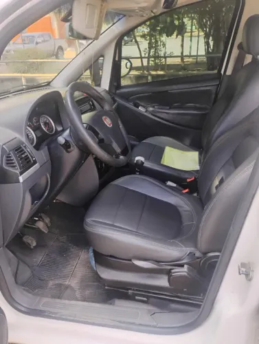Fiat Idea Essence 1.6 Flex 16V 5P 2013