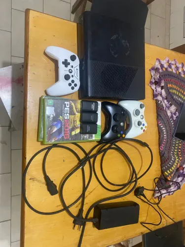 Xbox 360 super slim