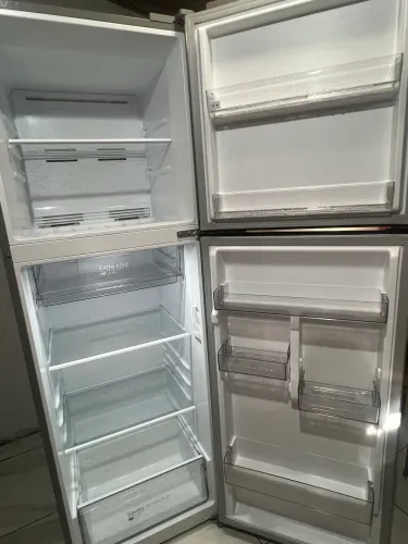 Geladeira Midea