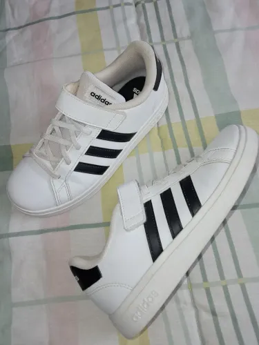 Tênis Adidas original TAM 33