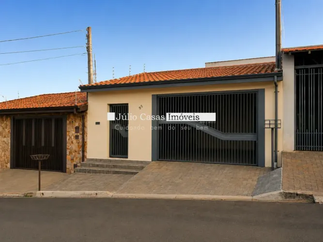 Casa à Venda com 4 Quartos e Edícula no Jardim Santa Bárbara, Sorocaba/SP