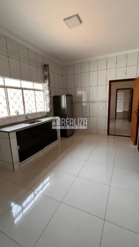 Casa à Venda no Jardim Botânico em Igarapava - 3 Dormitórios e Suíte