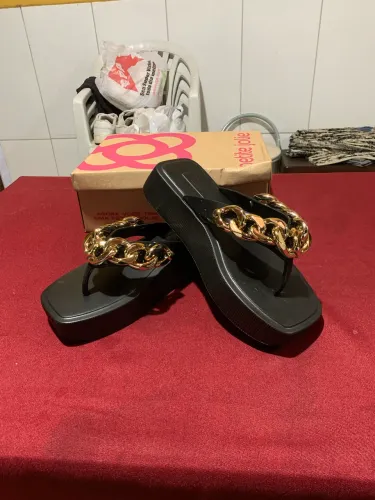 CHINELO PETITE JOLIE HIT PRETO/OURO PJ6515