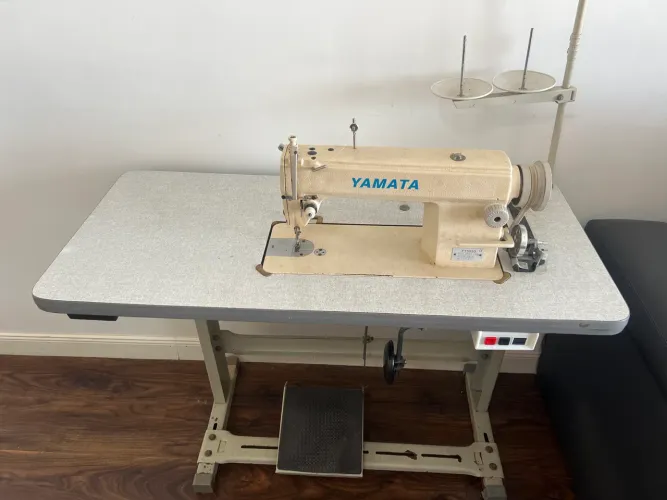 Máquina Reta Industrial no Estado 