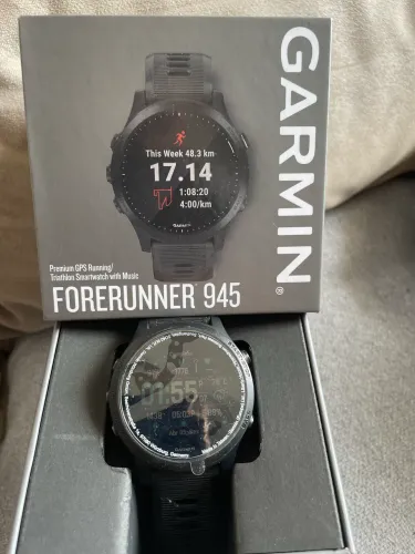 Garmin Forerunner 945 - Impecável - Sem riscos - Na caixa
