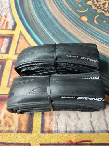 Par pneus Continental Gran Prix Kevlar