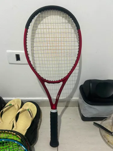 ? Kit Tênis Completo (Head + Wilson + Babolat) - 4 Raquetes + Bolsa + Bolinhas | R$ 2.200