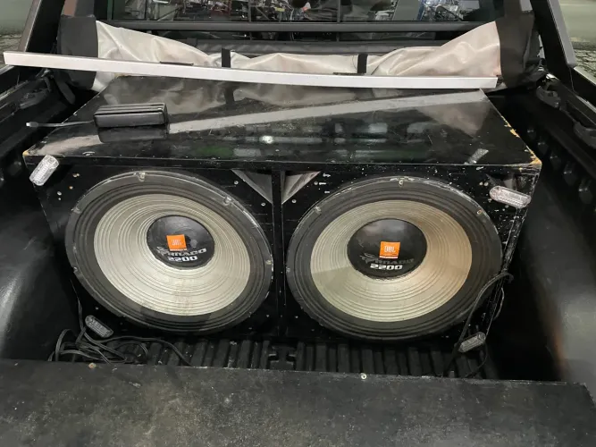 Jbl tornado 18 