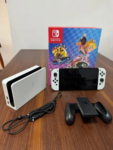 Nintendo Switch Oled + Mario Odyssey + Mario Party
