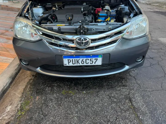 Toyota Etios X 1.3 Flex 16V 5P Mec. 2014