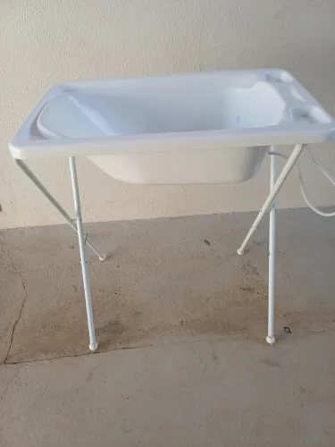 Banheira de Bebê com suporte Dobrável Galzerano