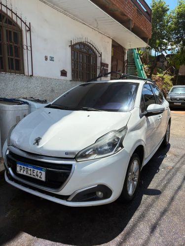 Imagem de Peugeot 208 Active Pack 1.2 Flex 12V 5P Mec. 2017