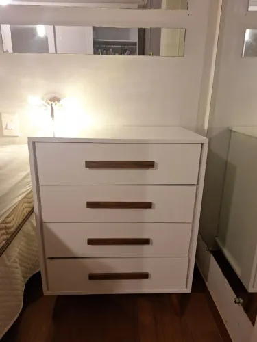 Cômoda 4 gavetas