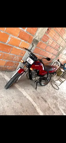 Moto sem nada pra fazer só pegar e anda