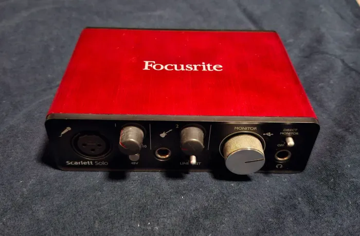 Focusrite Scarlett Solo (2° geração)