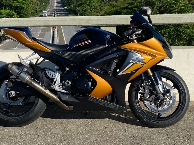 Gsxr 1.000 ou srred k9