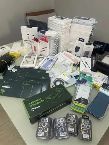 Acessórios para Celular Preço no pvt Carregadores cabos peliculas canetas lote