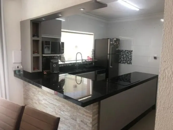 Casa à venda no Bairro Cidade Jardim, Sorocaba-SP.