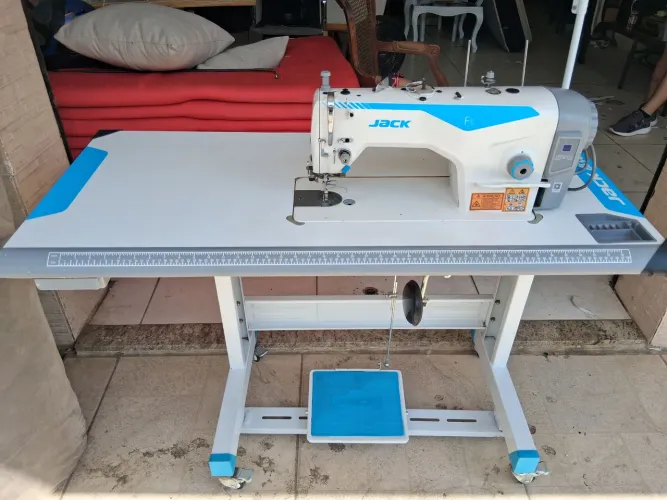 Máquina de costura industrial 