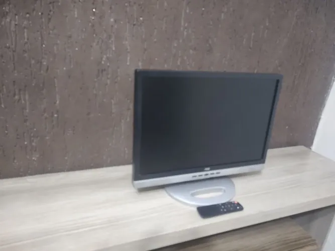 Monitor com DVI E GVA e com entrada e saída de Som 19 Polegadas Modelo AOC 19 Polegadas 