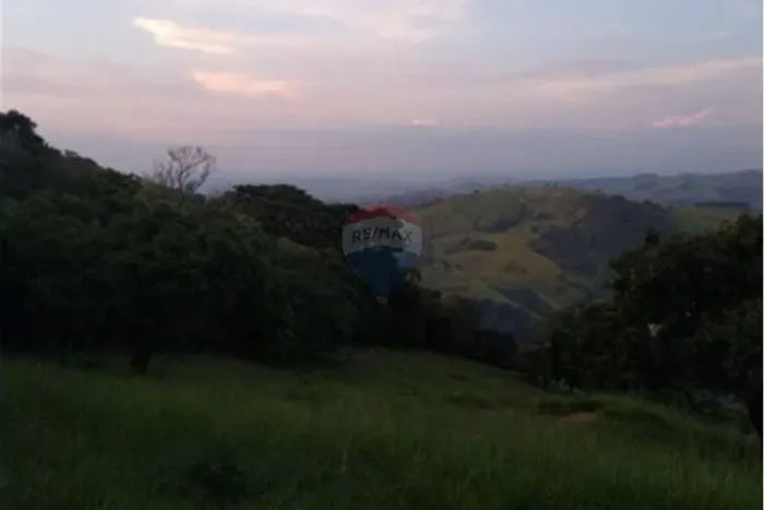 Sítio exuberante com 26 hectares à venda por R$ 999.000,00 - Bueno Brandão/MG