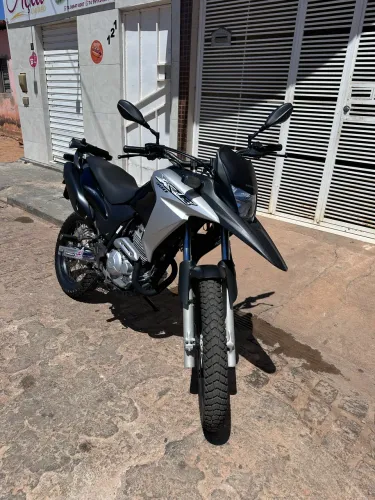 XRE 300 2018