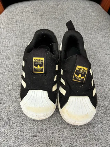 TÊNIS ADIDAS 22