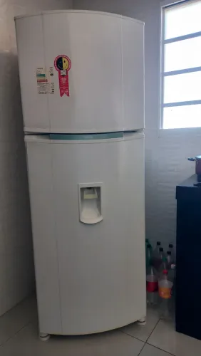 Geladeia, ótimo estado. Para sair rápido.