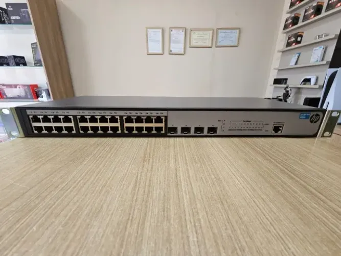 Switch HP 1920-24G, 24 portas Giga, 4 Fibra, Gerenciável