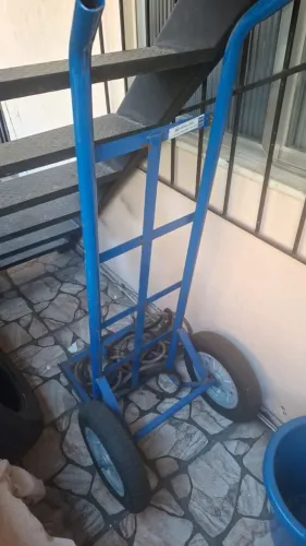 Carrinho para carregar peso