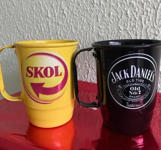 2 Canecas de Alumínio