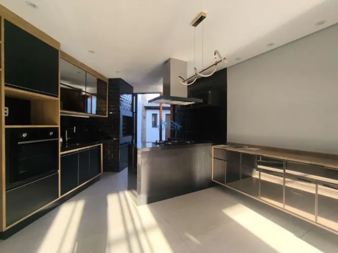 Sobrado à venda em Barueri, Jardim Regina Alice, com 2 quartos, com 126 m²