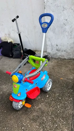 Triciclo infantil