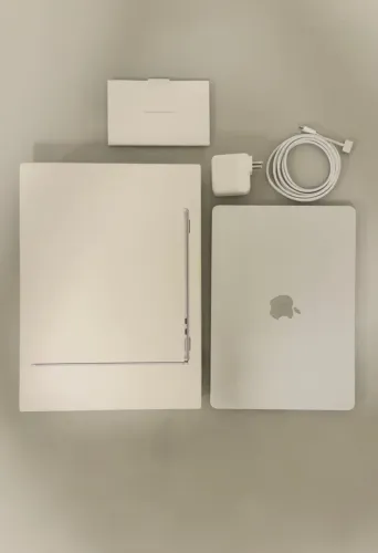 MacBook Air M4, 16GB RAM, 256GB - IMPECÁVEL
