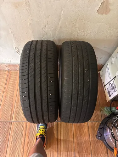 Pneus Delinte 225/55R18