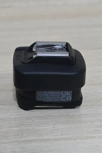 AD-E1 - Adaptador Canon Sapata Flash Canon (R50, R50V e outros)