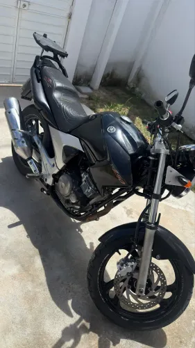 OPORTUNIDADE MOTO BOA E BARATA