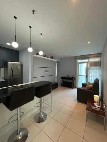 Apartamento mobiliado com vista para o mar