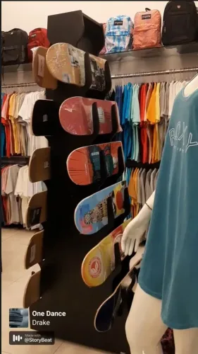 Expositor de skates